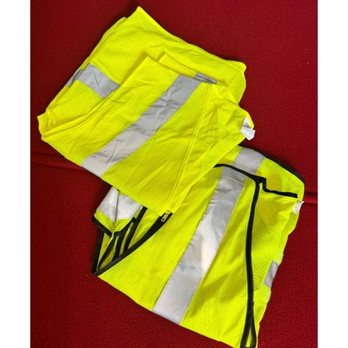 3M & HDX High Visibility Safety Vests Reflective Strips One Size - product listing photo