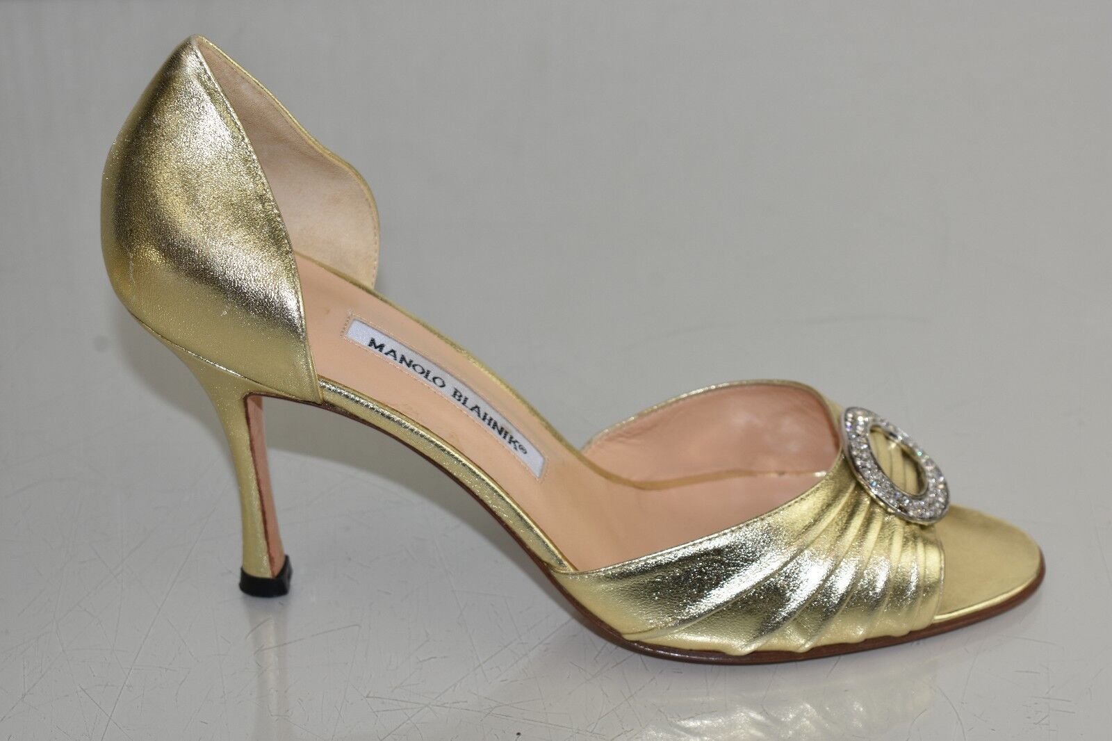 Neu Manolo Blahnik Sedaraby Gold Nappa Jeweled Jeweled Jeweled Dorsay Hochzeitsschuhe 41.5 102c84 Neu Manolo Blahnik Sedaraby Gold Nappa Jeweled Jeweled Jeweled Dorsay Hochzeitsschuhe 41.5 102c84