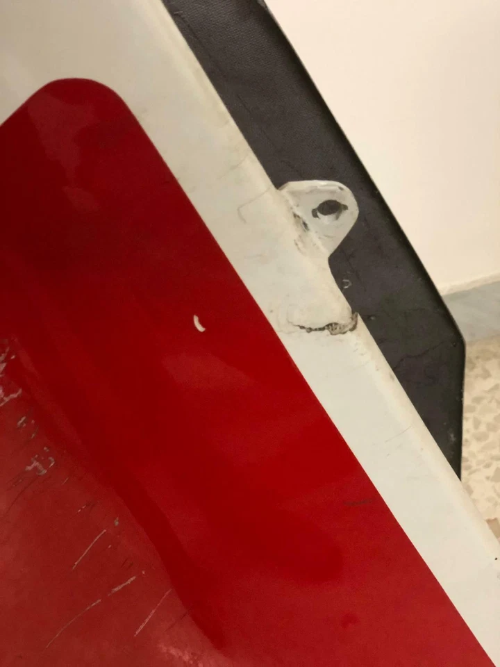 Codone Yamaha Fzr 750 R OW01 da riverniciare - Genuine Seat Fairing - Imagem 2 de 3