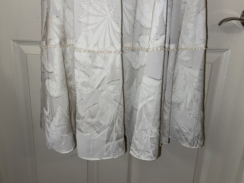 ๐ Ann Taylor Pleated Textured Floral Ivory Sleeveless Dress, 12 - Picture 7 of 11