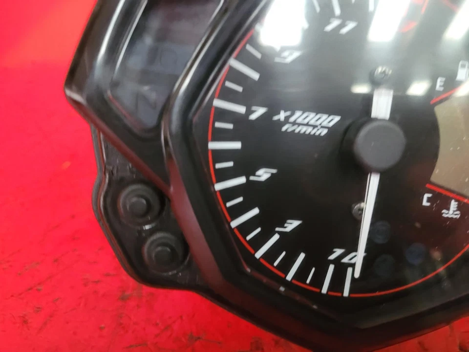YAMAHA YZF R3 VELOCÍMETRO CUADRO DE INSTRUMENTOS 2016   Foto 2 de 4