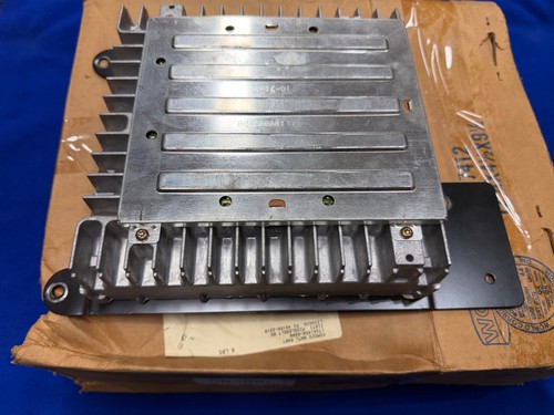 Ford Genuine NOS Radio Signal Amplifier Processor F7DZ-18C851-LA / F7DF