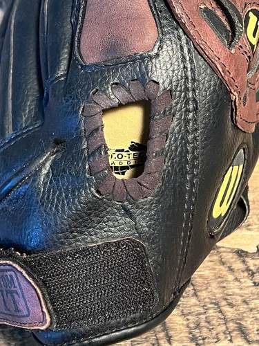 Wilson A2452 11.5” Youth Genuine Leather Baseball Glove Right Hand Throw - Picture 5 of 10