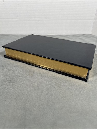 This Present Darkness, 10th Anniversary (Limited Edition) by Peretti, Frank E. - Imagen 5 de 11