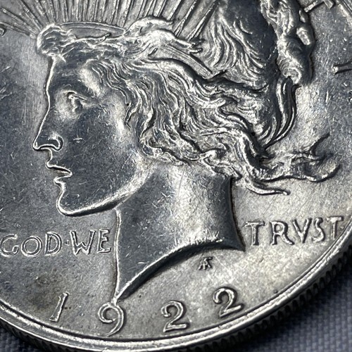 1922-P Peace Dollar, Shiny and Good or Better Face Details #258 - Picture 16 of 19