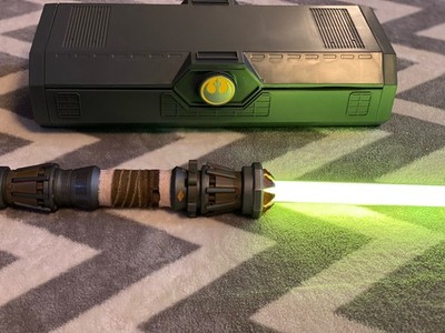 Star Wars Galaxys Edge Rey Skywalker Disney Legacy Lichtschwert Griff und Klinge.