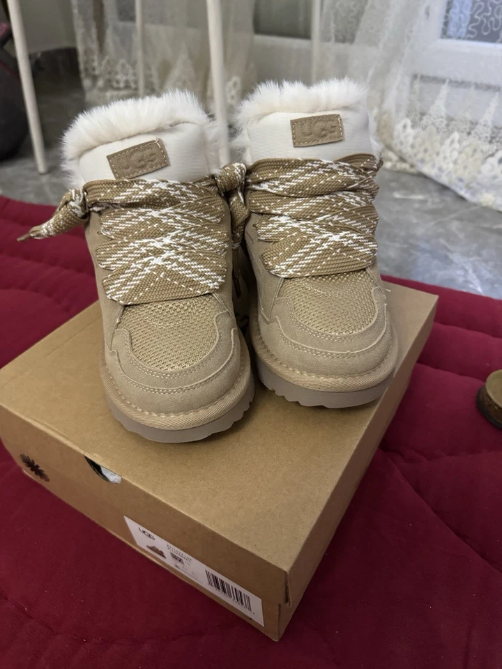 UGG Lowmel Sand - 1144032-SAN -NEUF/EMBALLAGE D'ORIGINE - Photo 1/4