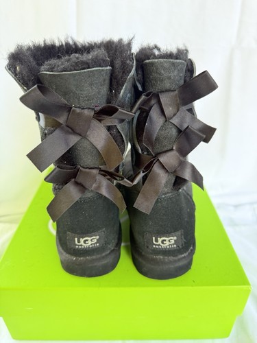 Botas UGG Bailey Bow II negras de gamuza de piel para mujer talla 7- nuevas sin etiquetas - Imagen 3 de 5