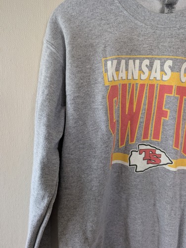 Taylor Swift Sweatshirt Kansas City Chiefs Size Small Swiftie Football Kelce 87 - Picture 4 of 11