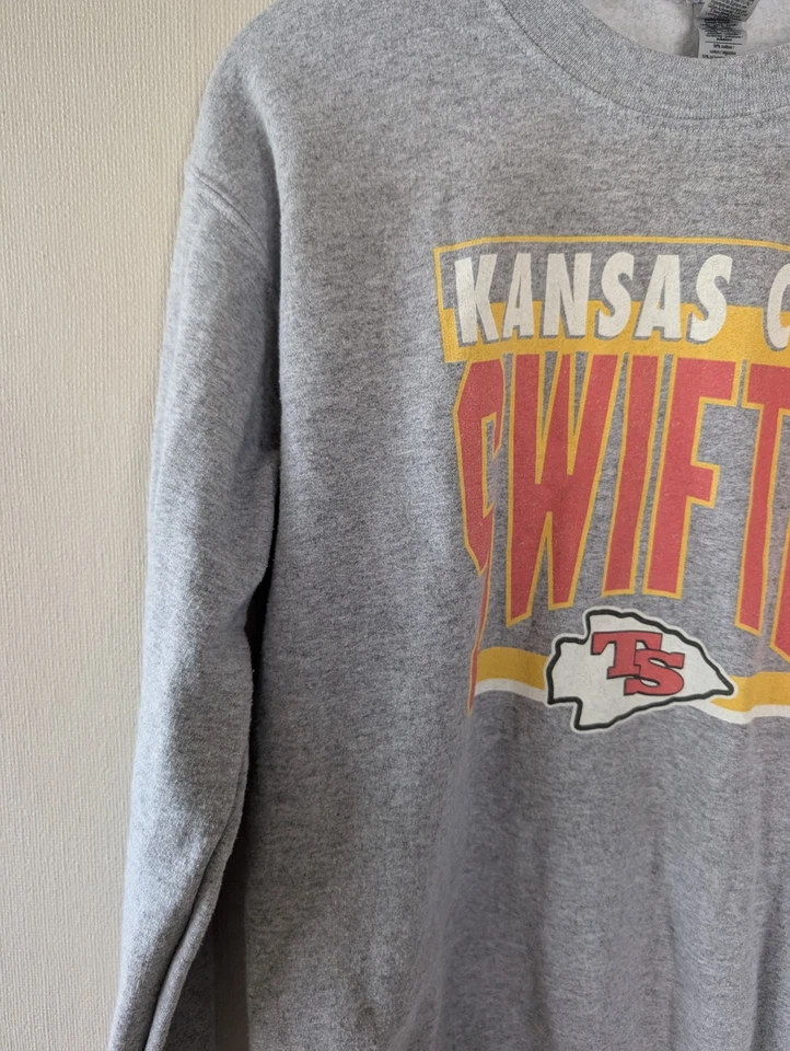 Moletom Taylor Swift Kansas City Chiefs tamanho pequeno Swiftie futebol Kelce 87 - Imagem 4 de 4