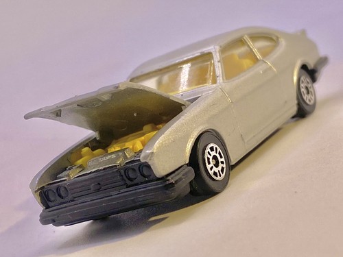 Corgiš„Junioren 1978 Ford Capri 3.0s The Professionals TV-Serie gelbe Innenausstattung - Bild 3 von 13