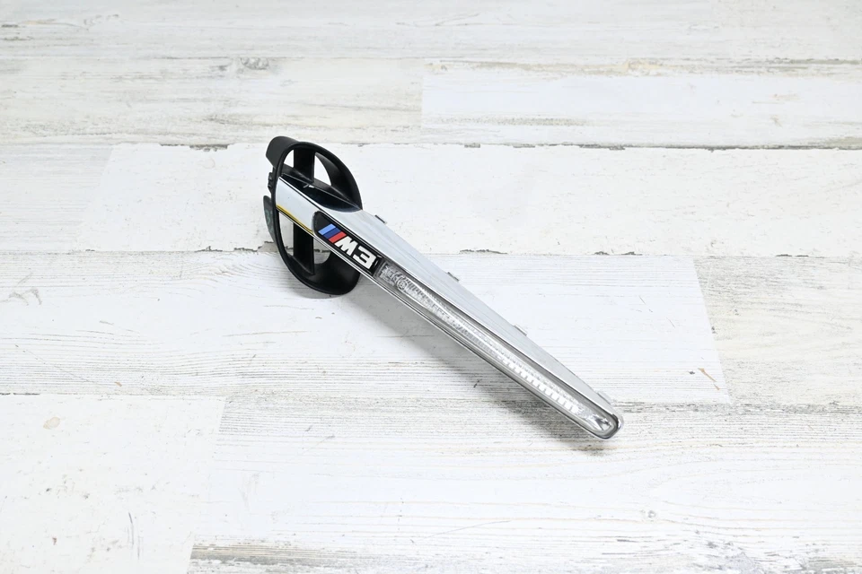 08-13 BMW E90 E92 E93 M3 Left Driver Side Fender Grille Side Marker Emblem OEM - Image 4 of 4