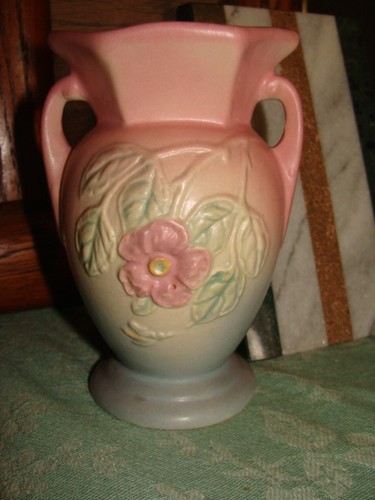 Hull Dogwood Vase 516 - 4 3/4" - Picture 12 of 12