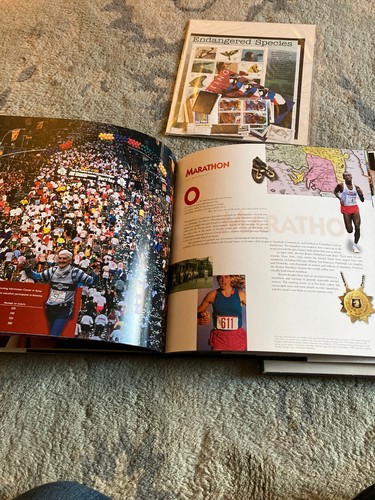 1996 US Commemorative Stamp Collection in Hardcover Book With Sealed Stamp Pack - Picture 5 of 7