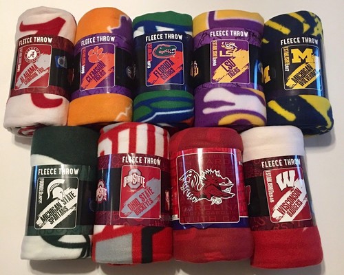 NCAA SOFT FLEECE THROW 50"x 60" BLANKET NEW COLLEGE FOOTBALL PICK YOUR TEAM - Picture 1 of 67