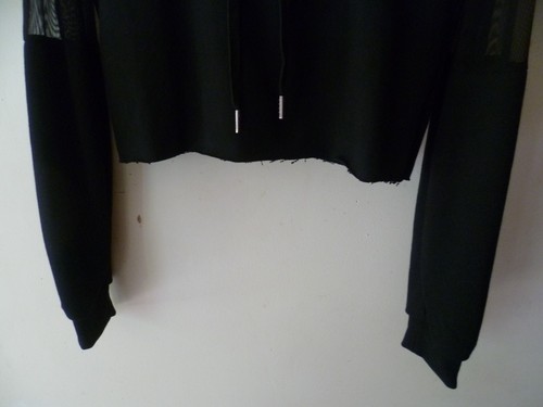 Women's Brandy Melovele Cropped SZ M Black Long Sleeves Sweatshirts Hoodie Top  - Picture 3 of 8