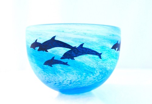 Malcolm Sutcliffe Hand-Crafted Art Glass Bowl - Dolphins, 15cm Diameter, Signed