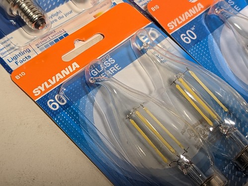 Lot of 12 Sylvania B10 glass LED light bulbs, 500 Lumens, uses 5W, dimmable, day - Picture 2 of 5