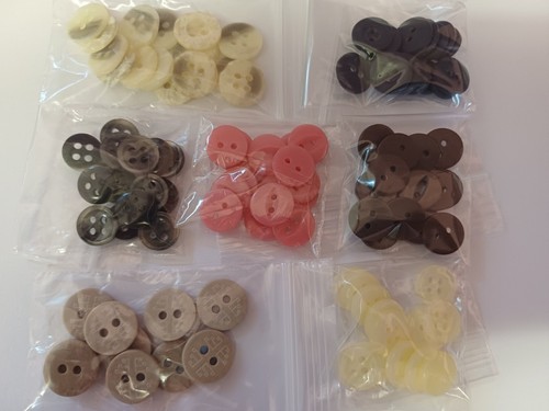 Job Lot 100 Blue Yellow Beige Stone Grey Khaki Pink Brown 2 & 4 Hole Buttons - Picture 8 of 9