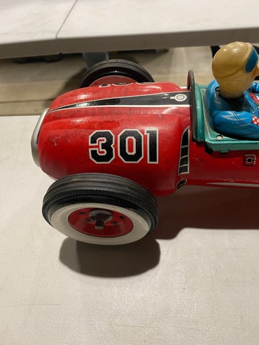 Large Japan Tin Racer Car with Driver Battery Operated Untested Modern Toys - Picture 2 of 19