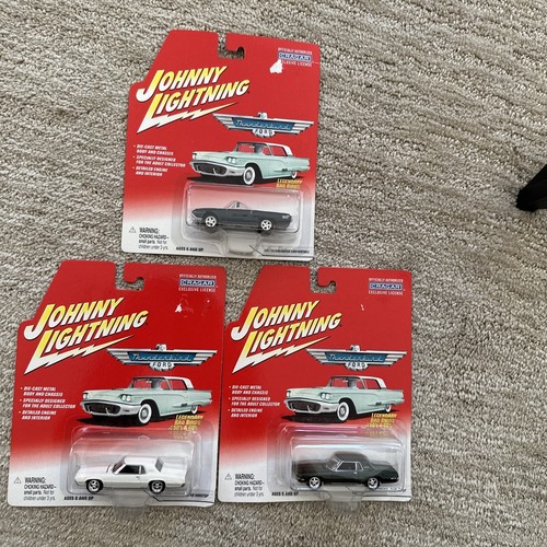 Johnny Lightning 3 SET 1961 1967 1968 FORD Thunderbirds 2002 nuovo - Foto 1 di 10
