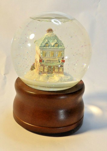 Fezzlwig Ltd Snow Globe.See video. We wish you a Merry Christmas.