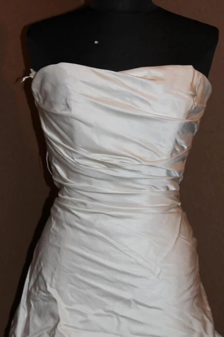 Watters Brides 2084 wedding dress 12 Ivory Satin Strapless Fit & Flare TALL 70" - Image 3 of 4