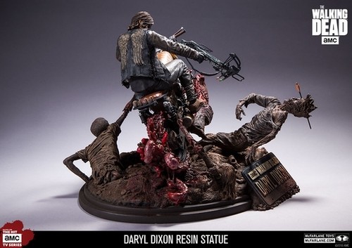 Figura Estatua de Resina McFARLANE The Walking Dead Daryl Dixon con Certificado de Autenticidad Firmado Sellado - Imagen 5 de 6