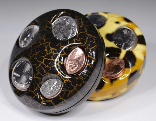 Pocket coin dispenser organizes loose change – holds up to $5.33 - Two-piece-set - Picture 3 of 6