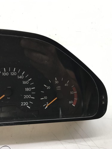 Tacho Kombiinstrument Mercedes W202 2025407748 - Picture 4 of 9