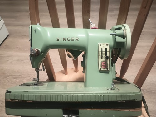 Vintage 50er Jahre Singer tragbare Nähmaschine grün 185J mit Koffer KANADA GETESTET - Bild 1 von 12