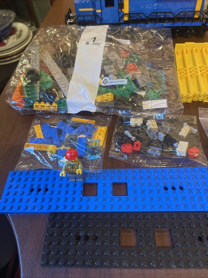 LEGO City Cargo Train 60052 In 2014  Retired - Image 2 of 4