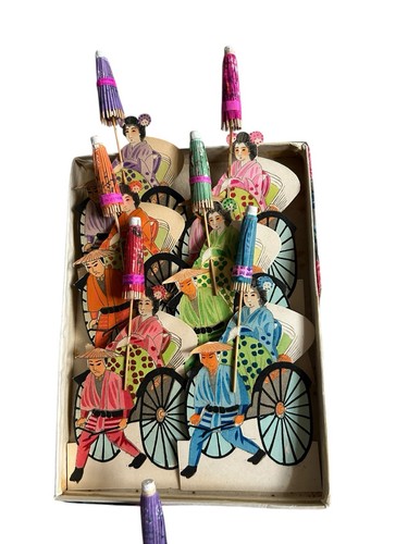 Vintage Set 35 Geisha Rikscha Tischkarten Papier Regenschirme handbemalt mit Box Japan - Bild 3 von 10