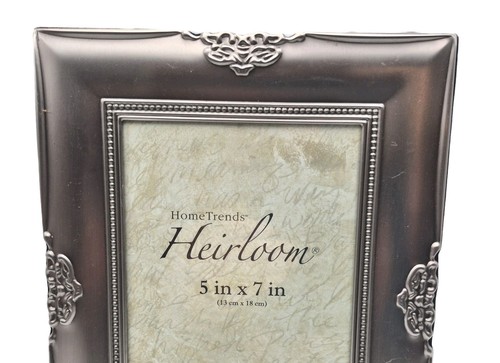 Elegante marco de fotos de reliquia de bronce HomeTrends para foto de 5x7 - Imagen 2 de 7
