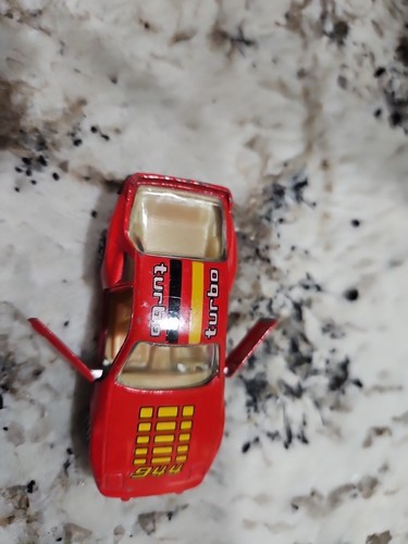 Yatming Porsche 944 "Turbo" 1:64 DIE-CAST w/ opening doors No. 1089 Vintage - Picture 8 of 9