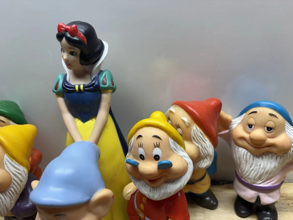 迪士尼白雪公主和七个小矮人 PVC 雕像套装 - 全套 8 件套装 — 第 4/4 张图片