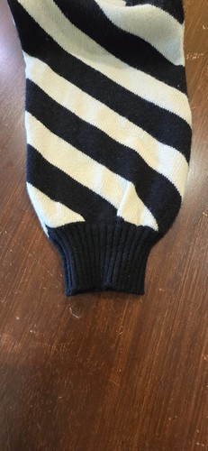 1950s Ivory And Black Chevron Cashmere Sweater - Picture 3 of 7
