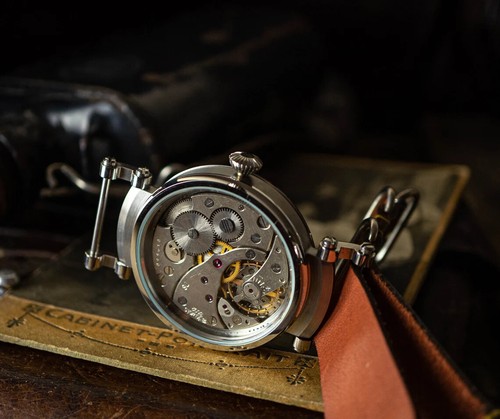 MARRIAGE WATCH. Non-stop re-flight through the North Pole. vintage movement - Picture 4 of 5