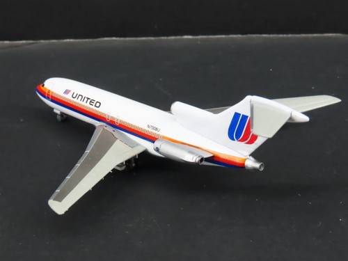 Dragon Wings 1:400 United Airlines Boeing 727-100 N7008U Saul Bass 55447 - Picture 6 of 7