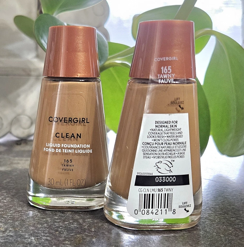 2 瓶 Covergirl 165 TAWNY 清洁粉底液新品! — 第 2/2 张图片