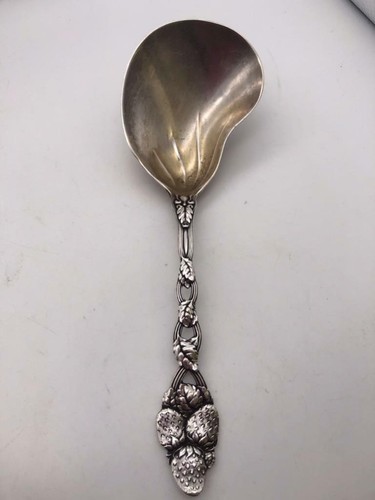 Tiffany & Co Sterling Silver Kidney Bowl Serving Spoon Strawberry Pattern 9.5" - Picture 3 of 6