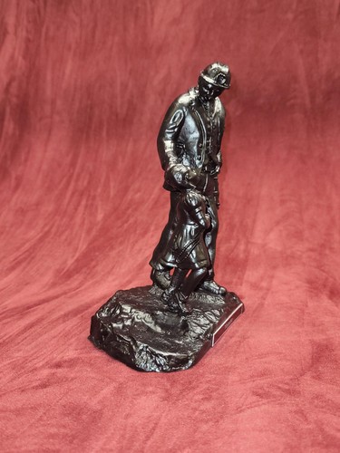 "Welcome" Coal miner and Girl figurine - Mining Memorabilia - Picture 2 of 2