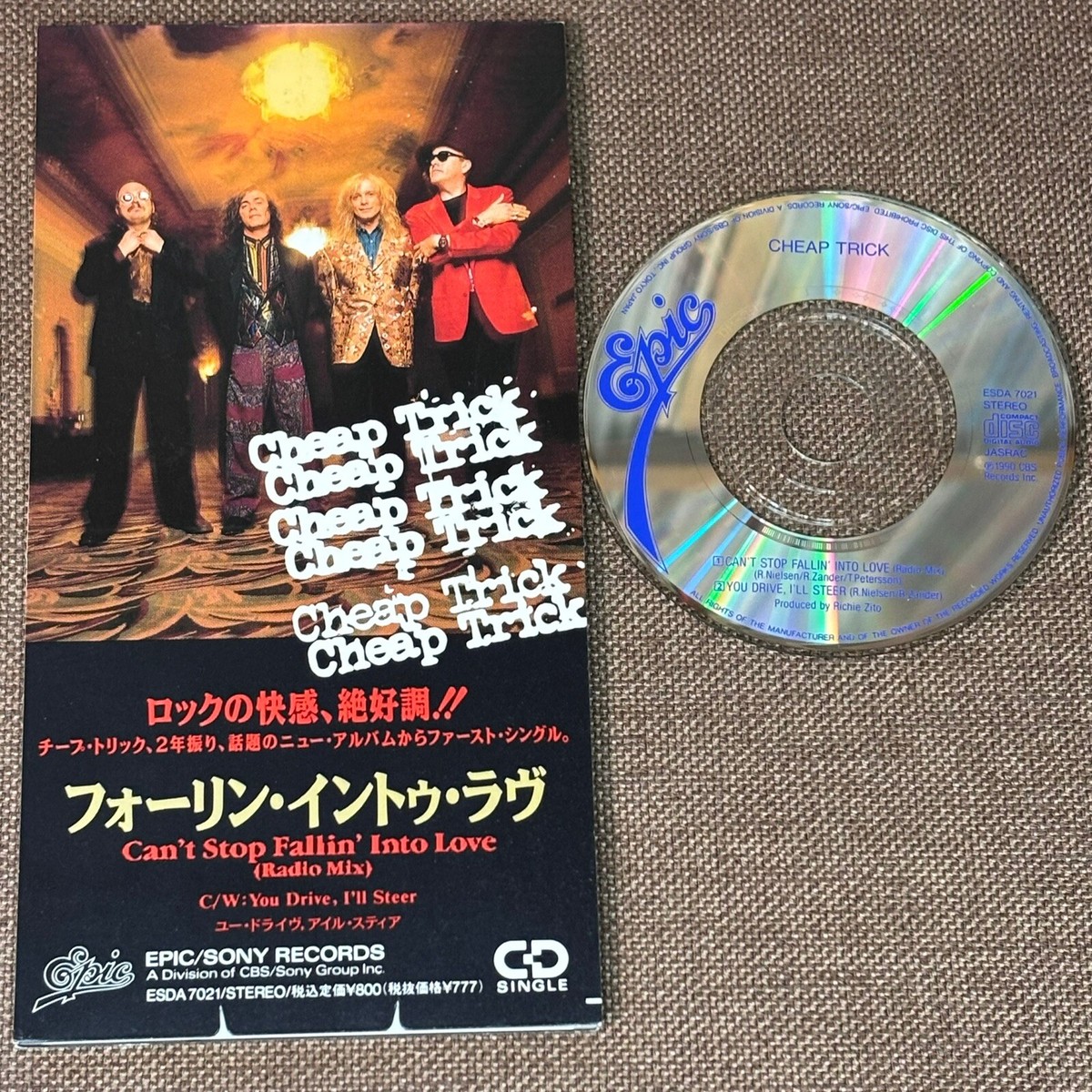 チープトリック / Can't Stop Fallin' Into Love Cheap Trick – Can't Stop Fallin' Into Love – Vinyl (12