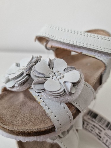 Baby Girl NEXT White Summer Sandals With Flowers UK Size 3 19cm - Picture 7 of 8