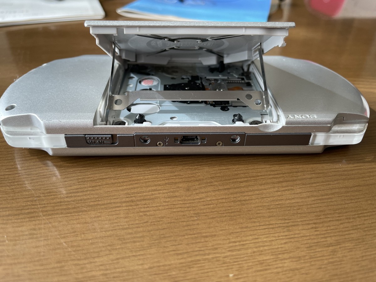 SONY - PSP-3000 MYSTIC SILVER セット SONY PlayStation Portable PSP-3000 Console Mystic Silver w