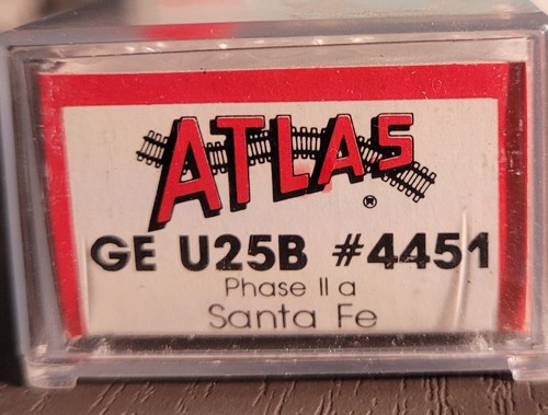 Atlas N-Scale Ge U25B ATSF #4451p - Picture 6 of 6