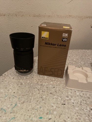 Nikon DX AF-S Zoom-NIKKOR 55-200mm f/4-5.6G ED VR With Lens Caps And Hood Tested - 第 1/13 張圖片