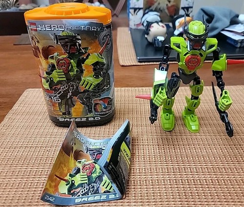 Bionicle LEGO HERO Factory: Breez 2.0 (2142) Complete Set, Manual And Canister