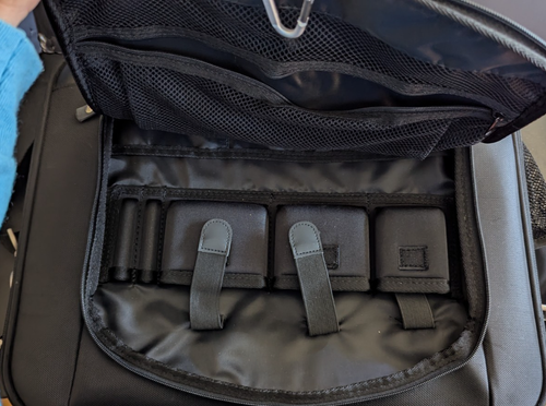 Dell Large Laptop Case Travel Multi-Pocket Shoulder Strap in Very Good Condition - Picture 3 of 13