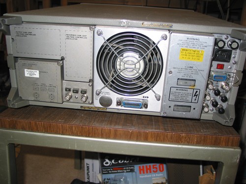 HP-8663A 2.56Ghz High Performance Signal Generator Good working condition - Bild 17 von 18